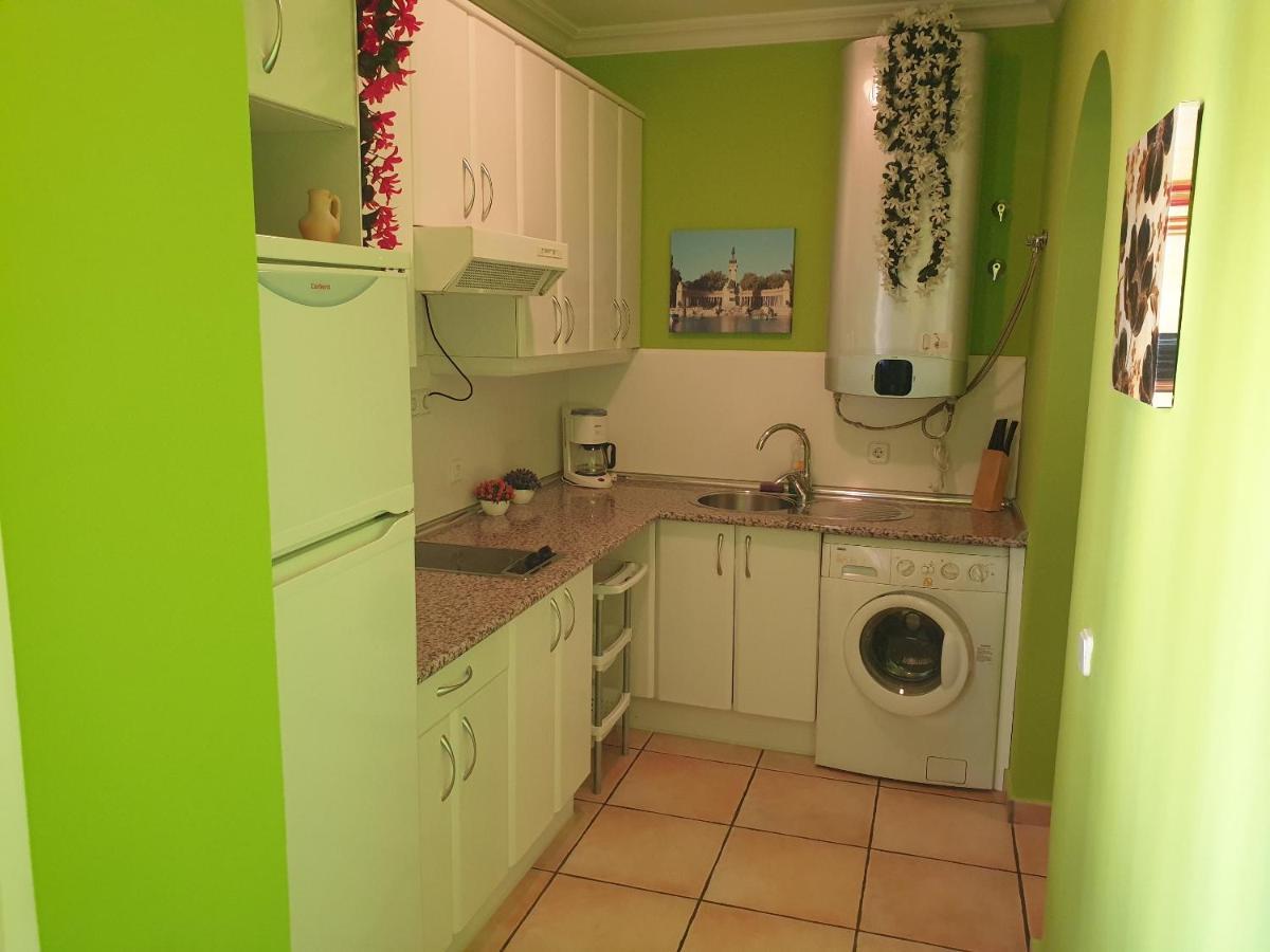 Apartamentos Dana Мадрид Екстериор снимка
